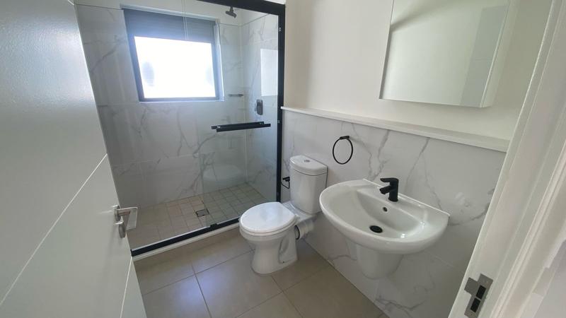 To Let 1 Bedroom Property for Rent in Richwood Western Cape